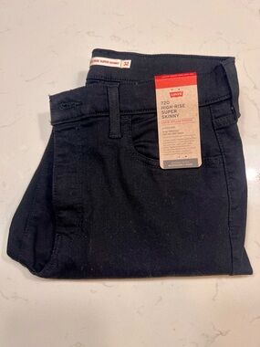 Levi’s 720 High Rise Super Skinny Jeans Black Size 32 NWT